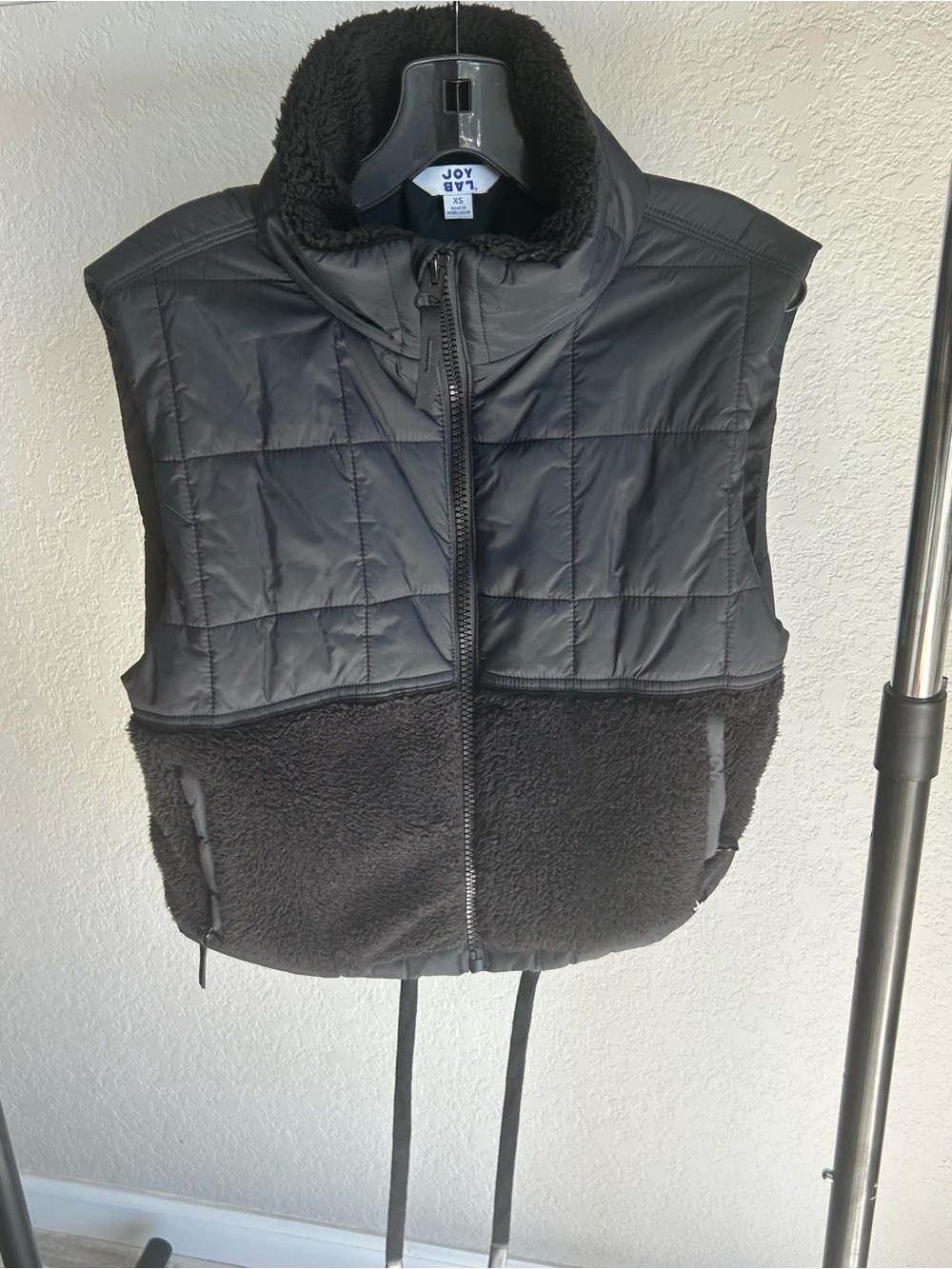 JoyLab Lined Black Sherpa Vest - Women's - Picture 6 of 8
